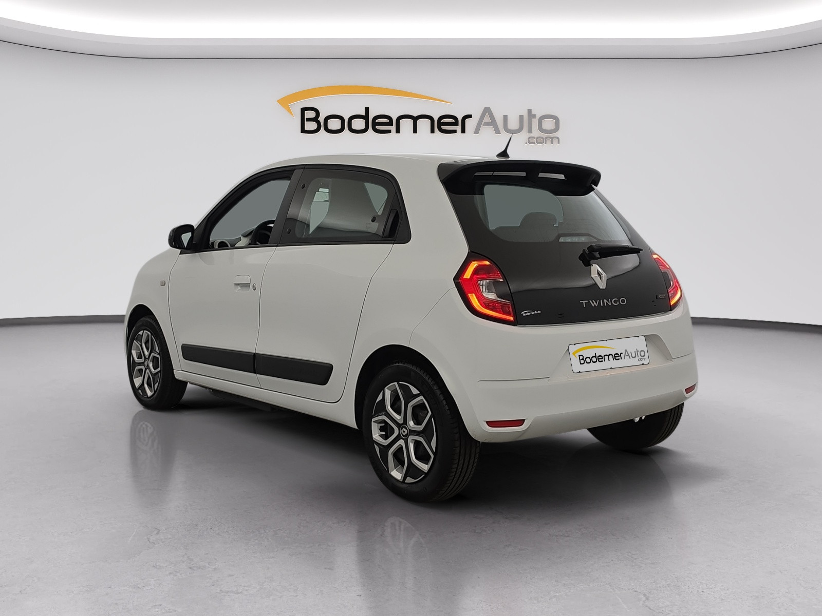 Vente en ligne Renault Twingo Electrique Twingo III E-Tech au prix de 13 890 €