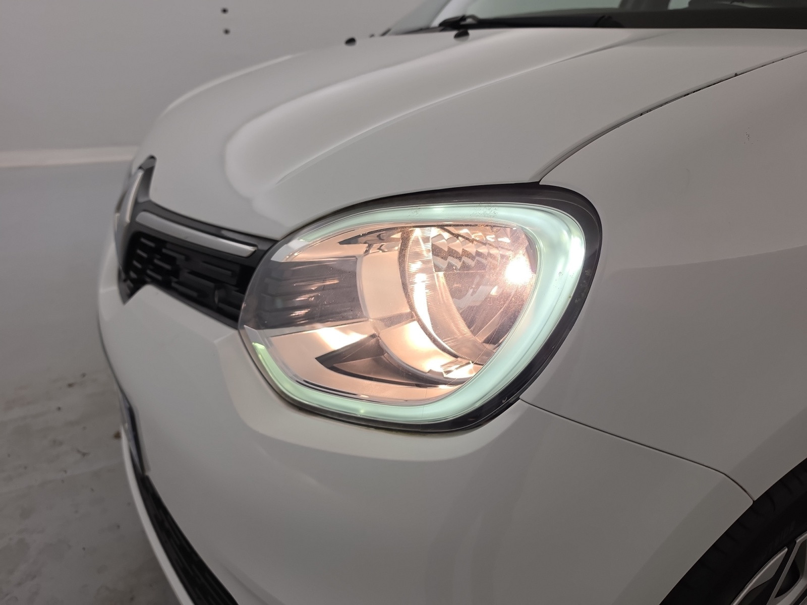Vente en ligne Renault Twingo Electrique Twingo III E-Tech au prix de 13 890 €