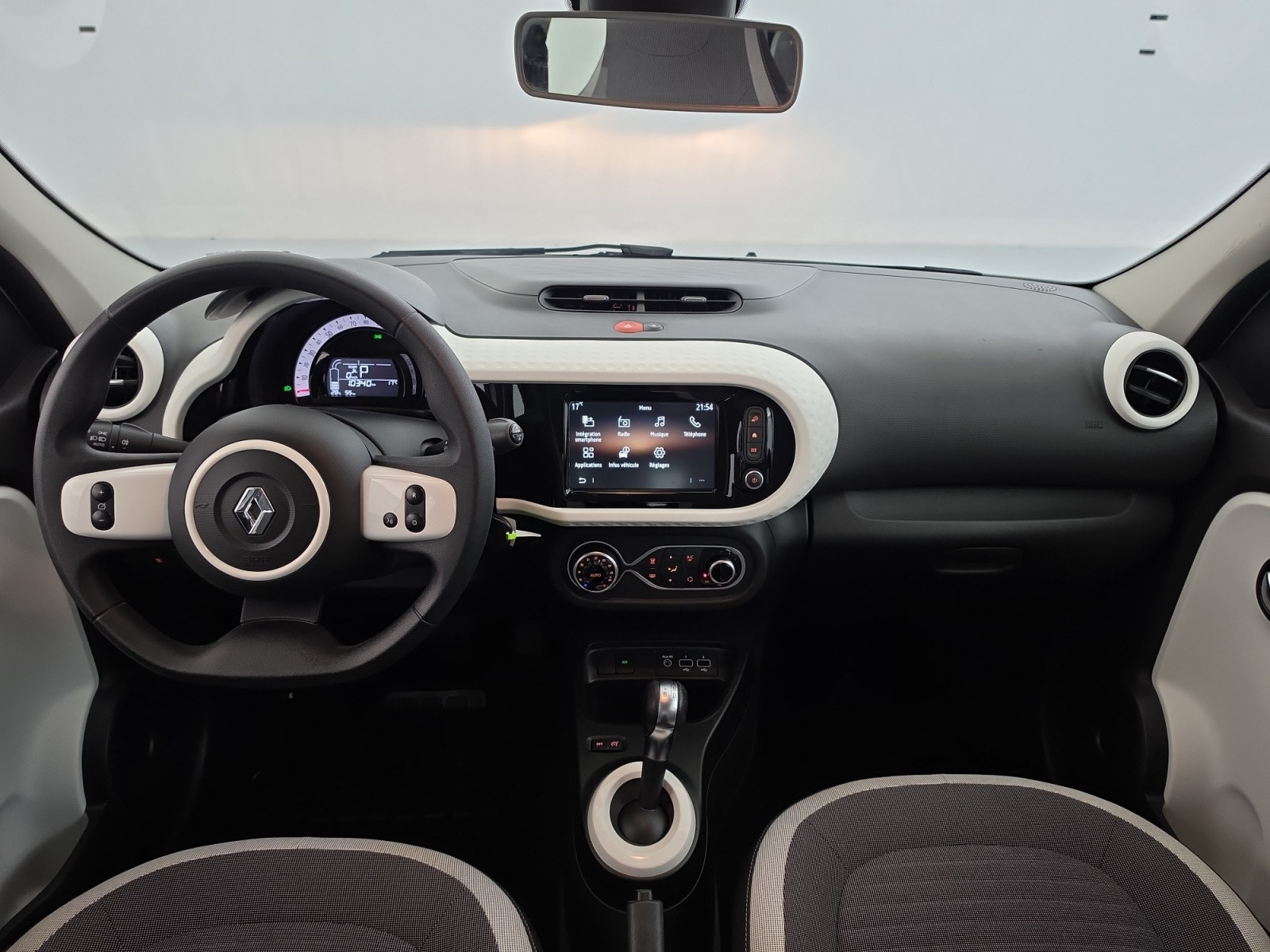 Vente en ligne Renault Twingo Electrique Twingo III E-Tech au prix de 13 890 €