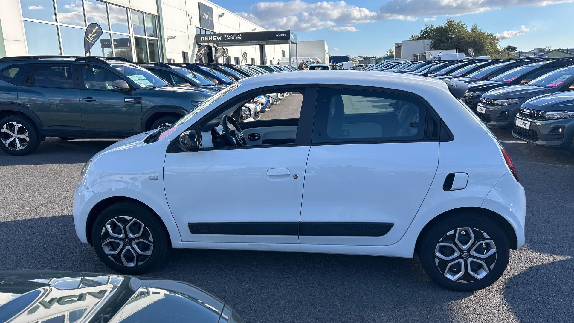 Vente en ligne Renault Twingo 3  SCe 65 au prix de 11 990 €