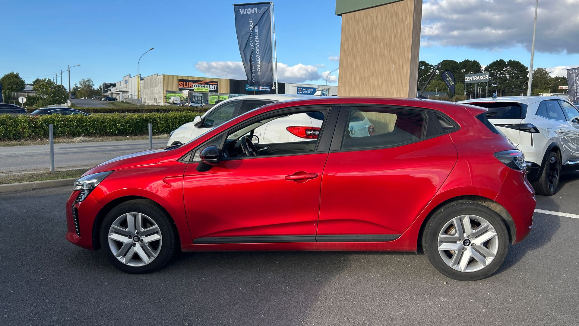 Vente en ligne Renault Clio 5 Clio Blue dCi 100 au prix de 14 990 €