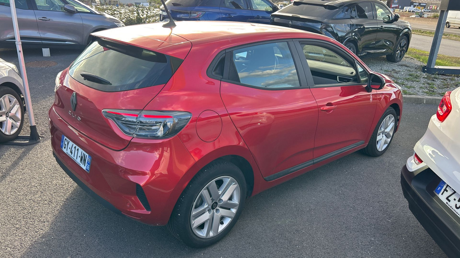 Vente en ligne Renault Clio 5 Clio Blue dCi 100 au prix de 14 990 €