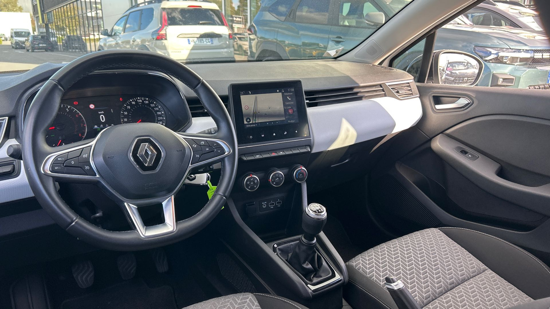 Vente en ligne Renault Clio 5 Clio SCe 65 au prix de 12 990 €