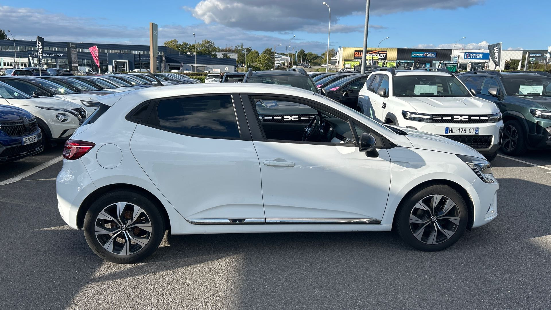 Vente en ligne Renault Clio 5 Clio SCe 65 au prix de 12 990 €