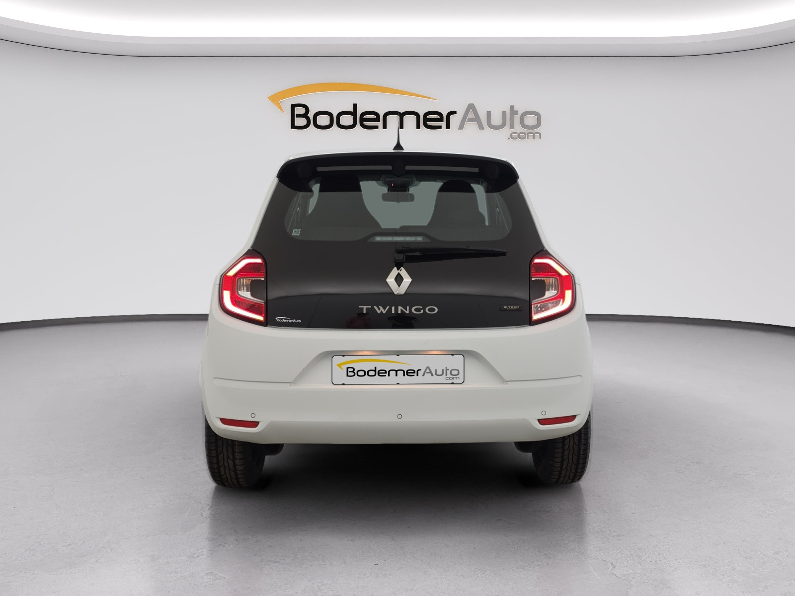 Vente en ligne Renault Twingo Electrique Twingo III E-Tech au prix de 12 990 €