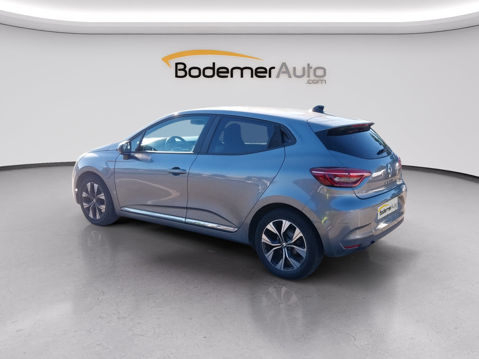 Vente en ligne Renault Clio 5 Clio TCe 100 GPL au prix de 14 890 €