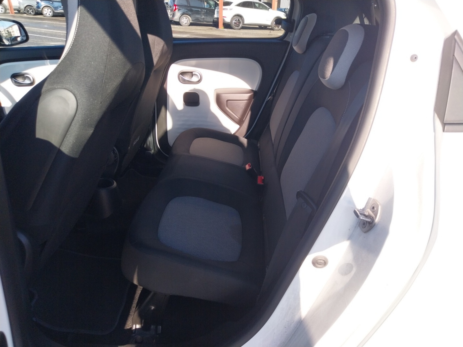 Vente en ligne Renault Twingo Electrique Twingo III E-Tech au prix de 12 990 €