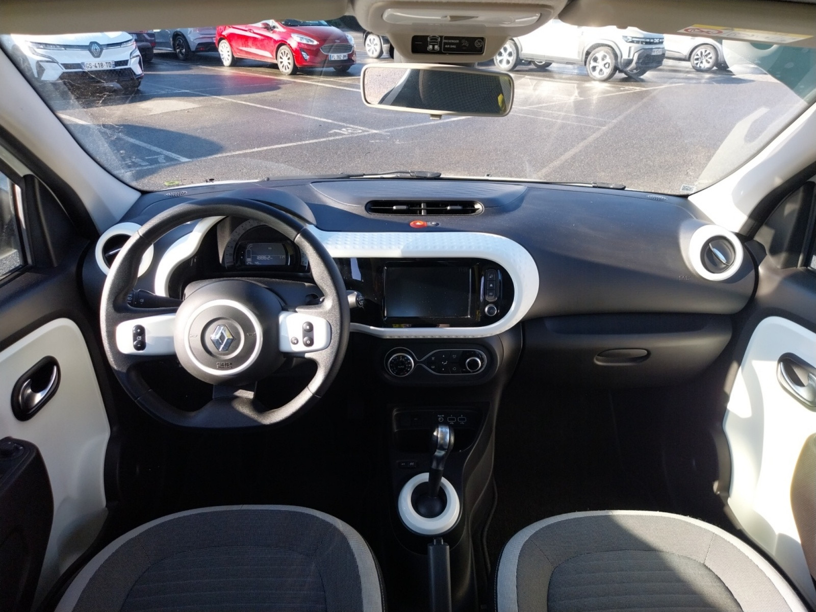 Vente en ligne Renault Twingo Electrique Twingo III E-Tech au prix de 12 990 €