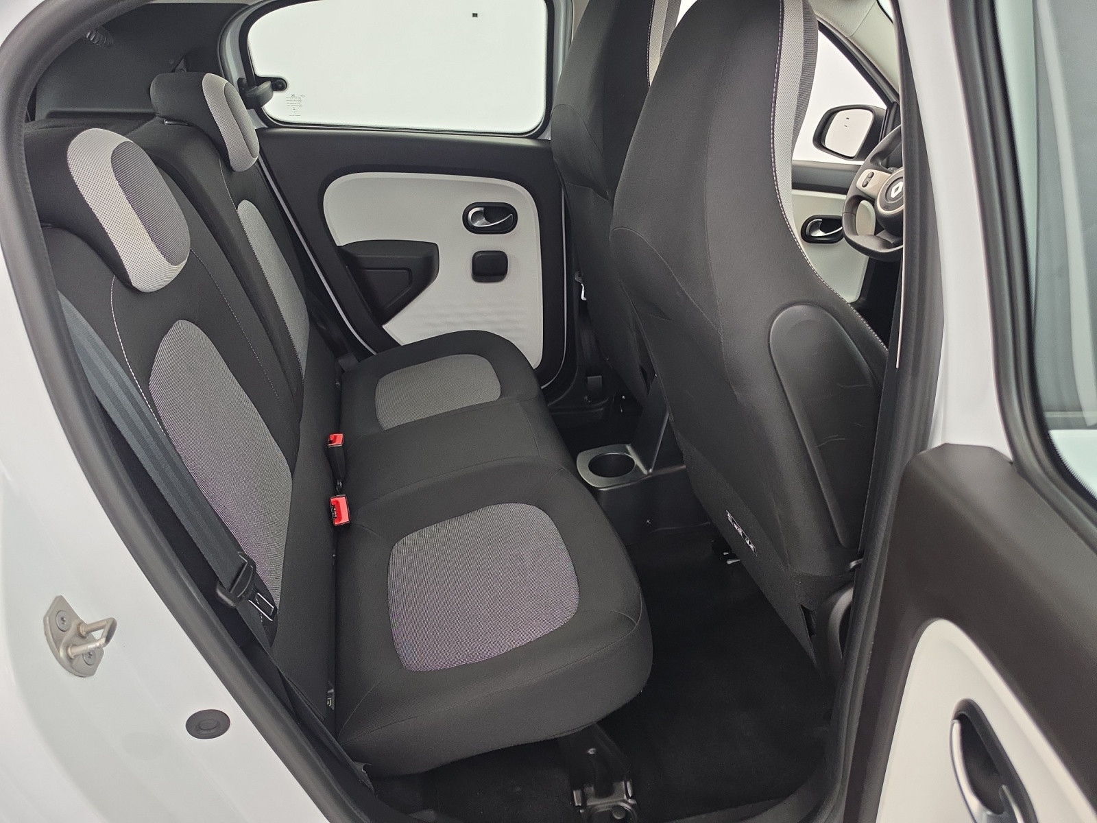 Vente en ligne Renault Twingo Electrique Twingo III E-Tech au prix de 12 990 €