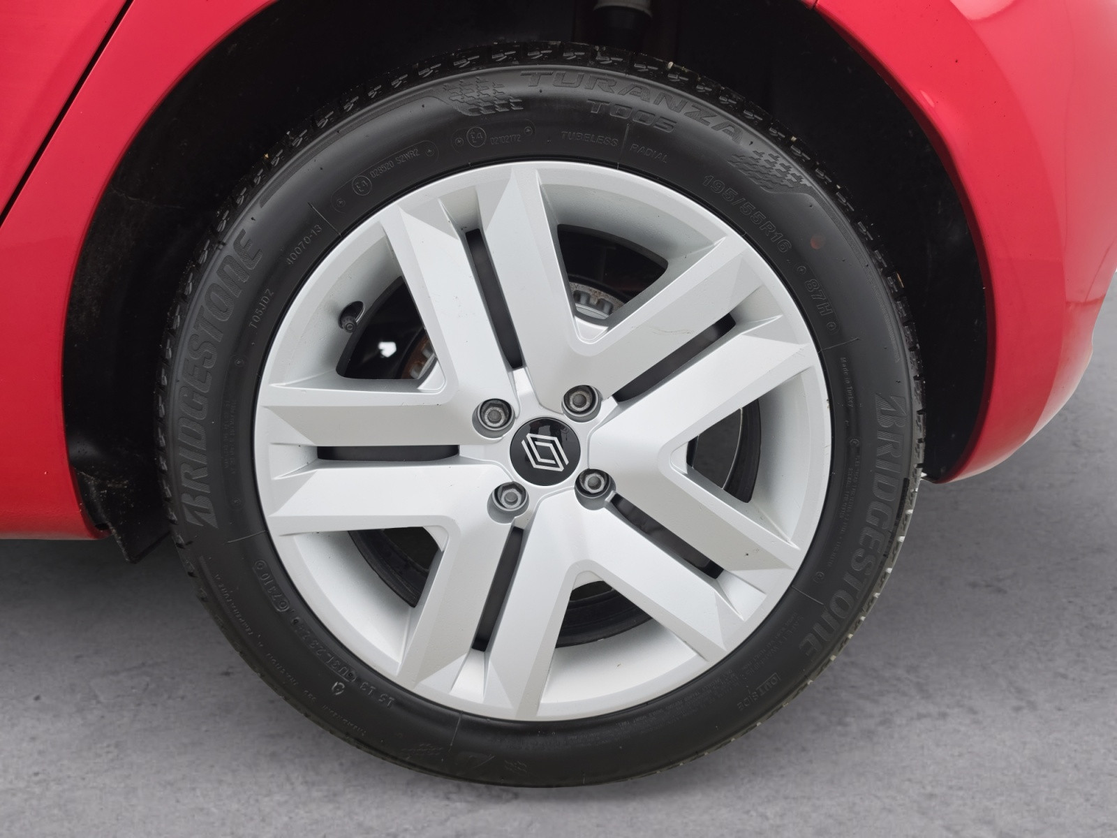 Vente en ligne Renault Clio 5 Clio Blue dCi 100 au prix de 15 290 €