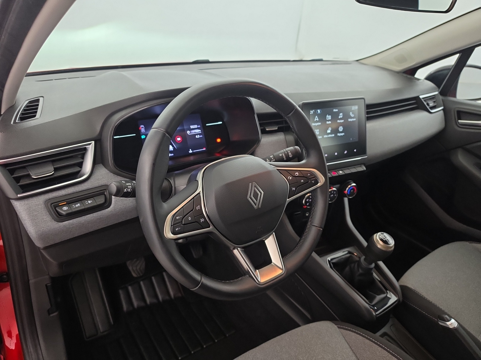 Vente en ligne Renault Clio 5 Clio Blue dCi 100 au prix de 15 290 €
