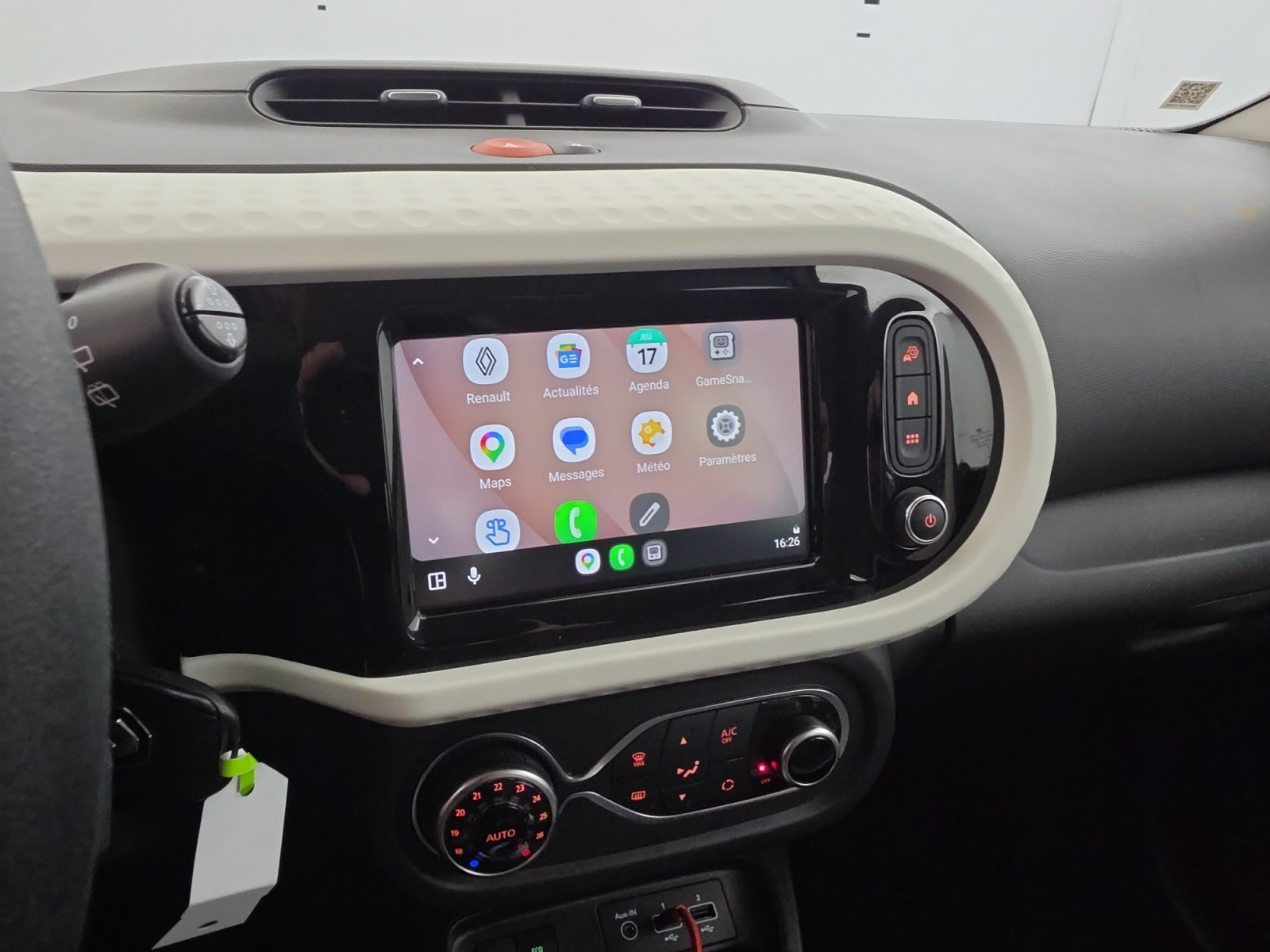 Vente en ligne Renault Twingo Electrique Twingo III E-Tech au prix de 12 990 €