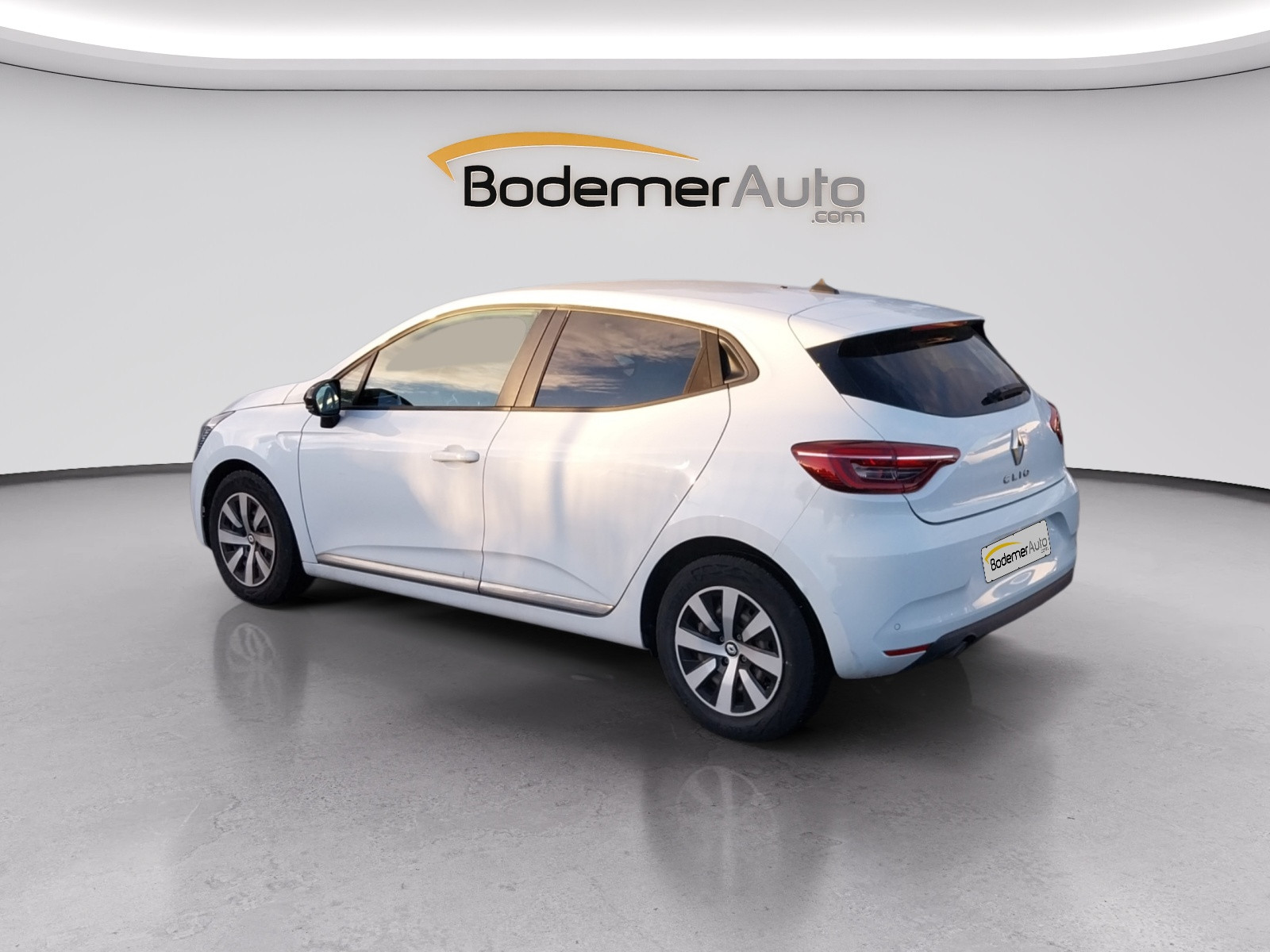 Vente en ligne Renault Clio 5 Clio SCe 65 au prix de 12 990 €