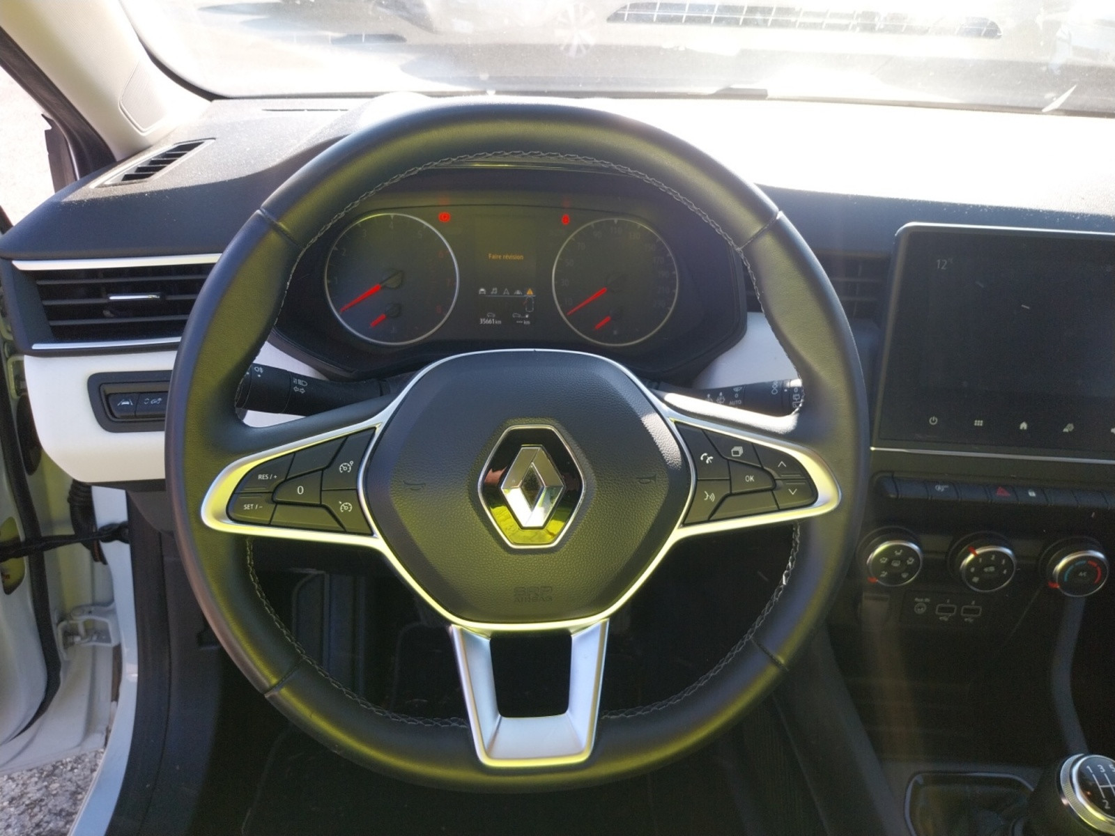 Vente en ligne Renault Clio 5 Clio SCe 65 au prix de 12 990 €