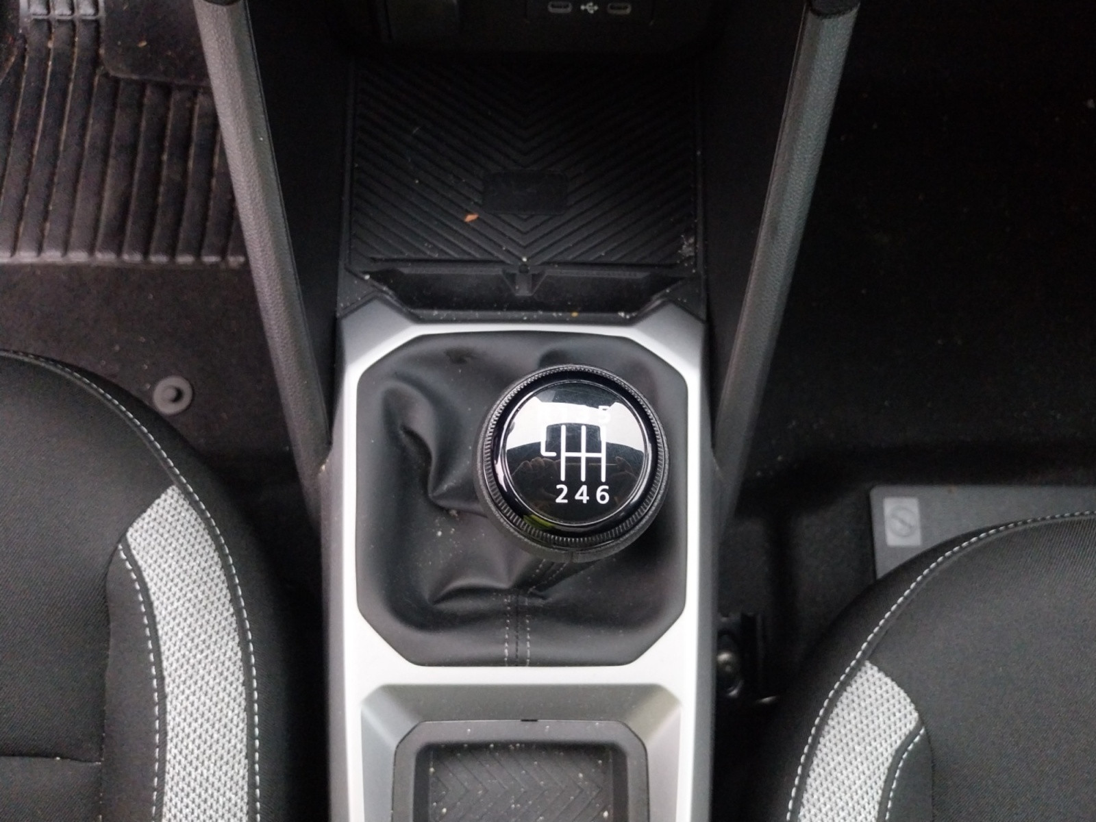 Vente en ligne Dacia Duster  Mild Hybrid 140 au prix de 25 490 €