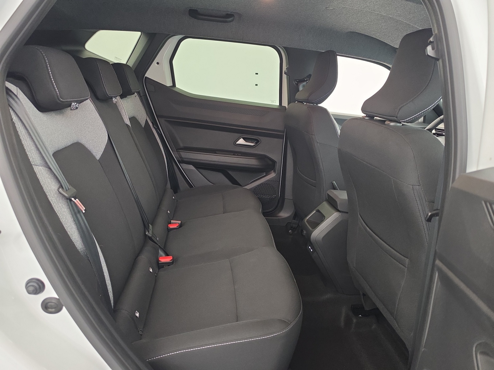 Vente en ligne Dacia Duster  Mild Hybrid 140 au prix de 25 490 €