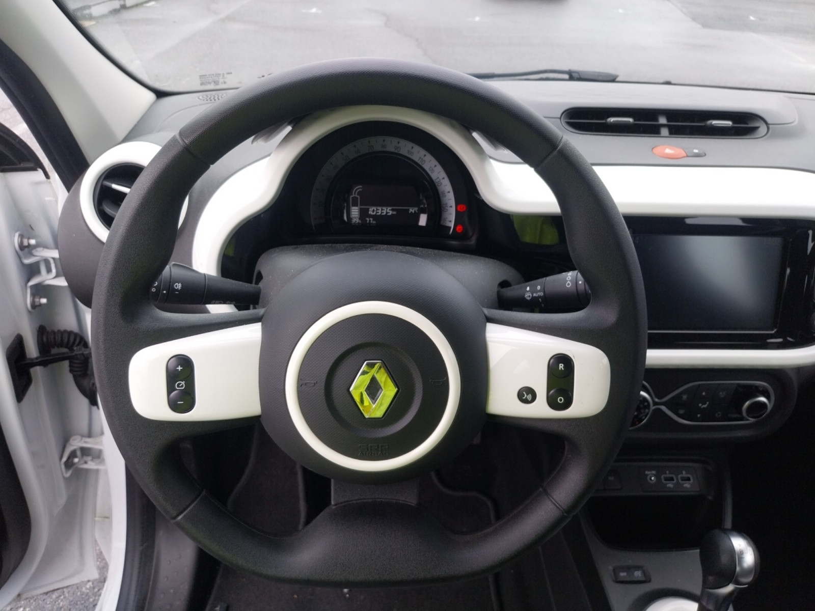 Vente en ligne Renault Twingo Electrique Twingo III E-Tech au prix de 13 890 €