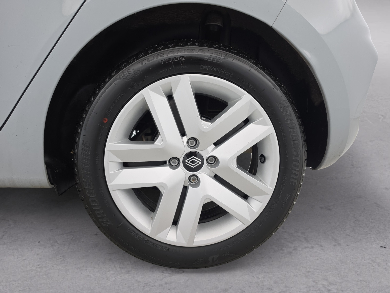 Vente en ligne Renault Clio 5 Clio TCe 90 au prix de 14 490 €