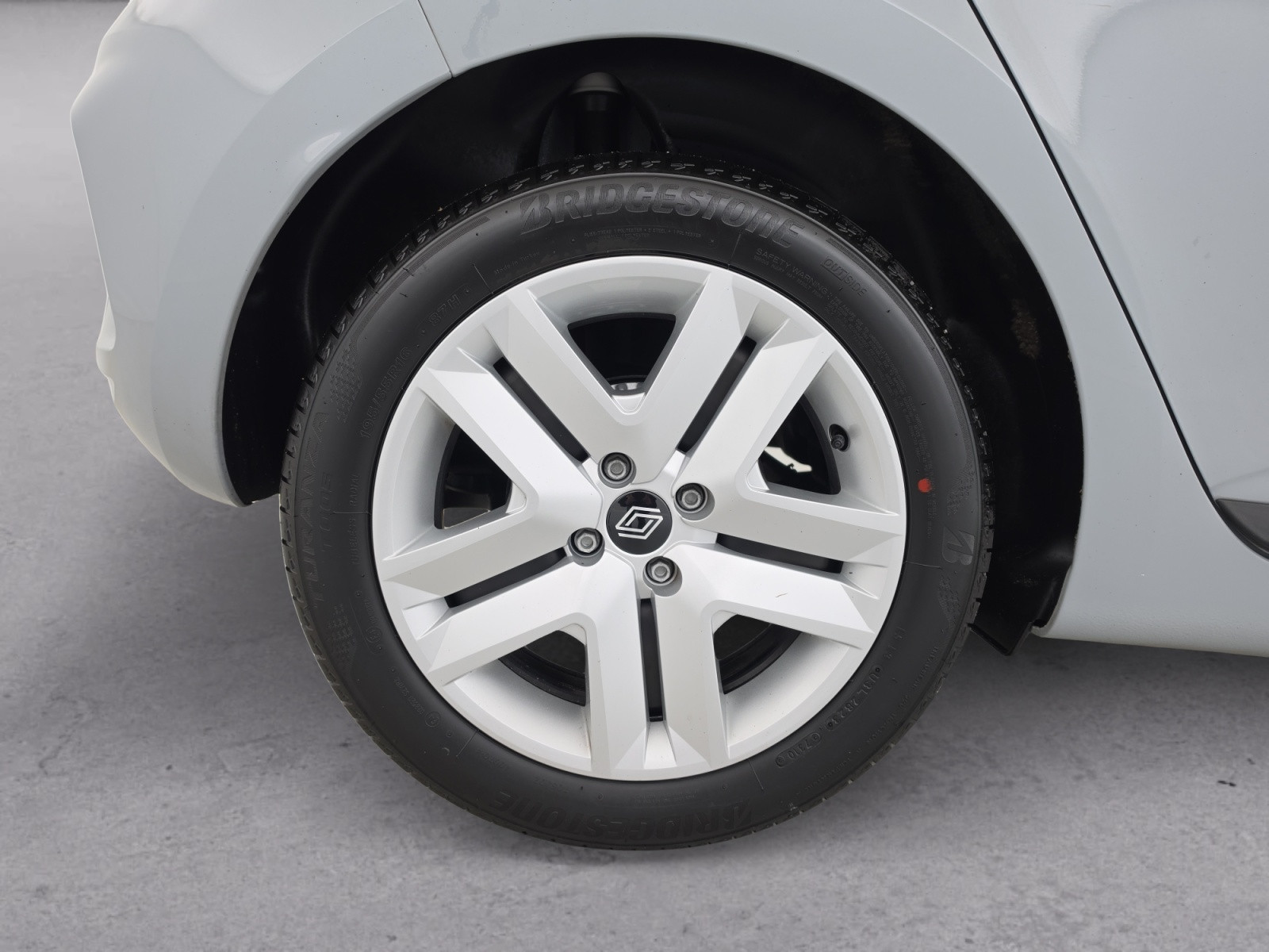Vente en ligne Renault Clio 5 Clio TCe 90 au prix de 14 490 €