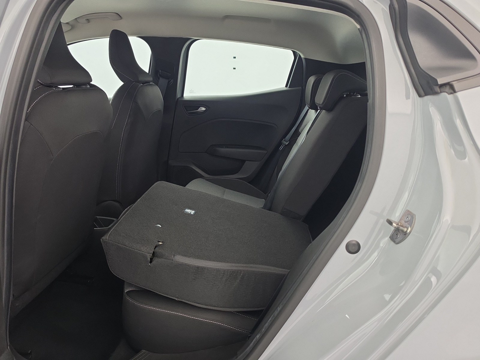 Vente en ligne Renault Clio 5 Clio TCe 90 au prix de 14 490 €