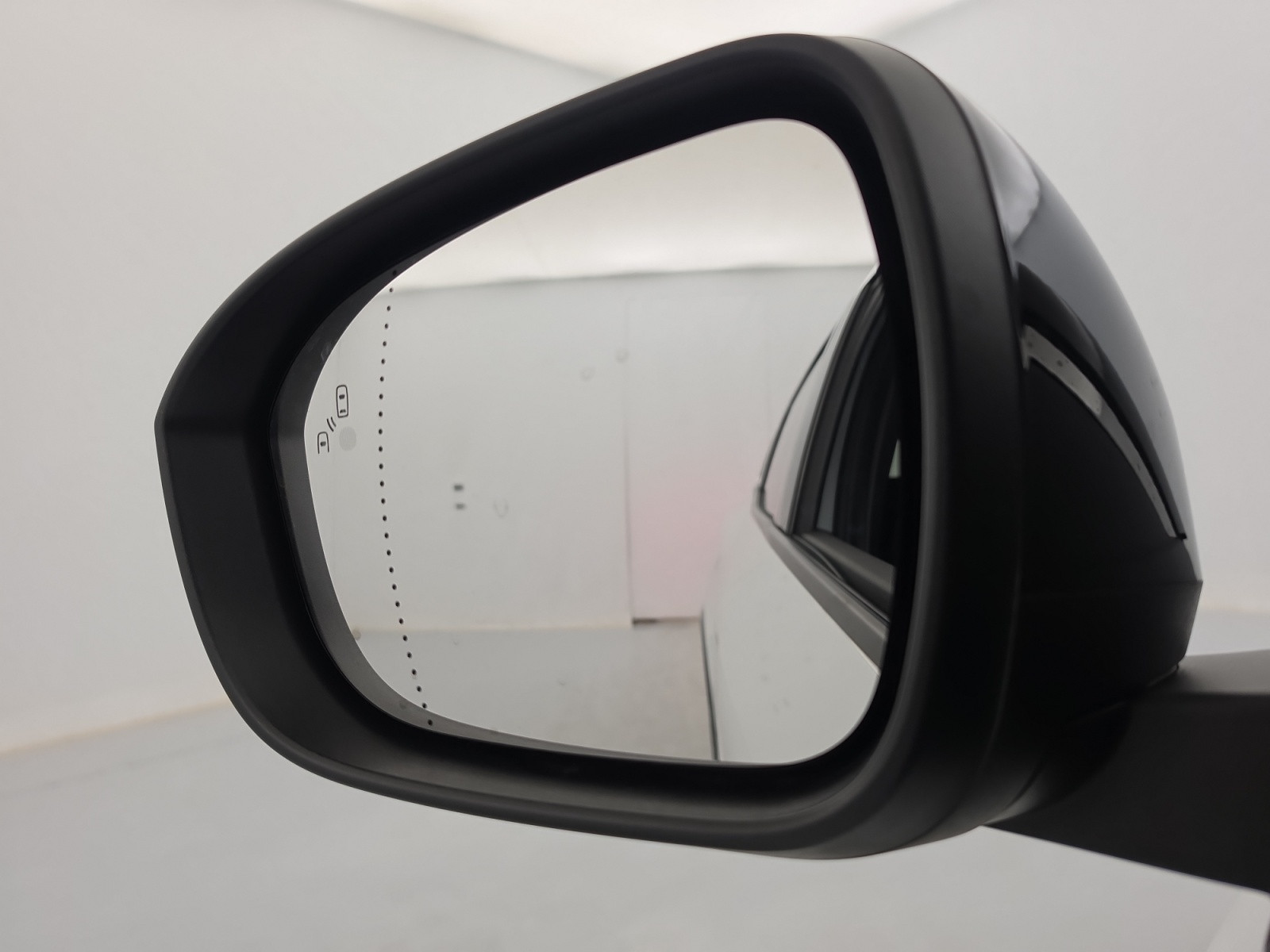 Vente en ligne Renault Megane E-Tech  EV60 220 ch super charge au prix de 23 690 €