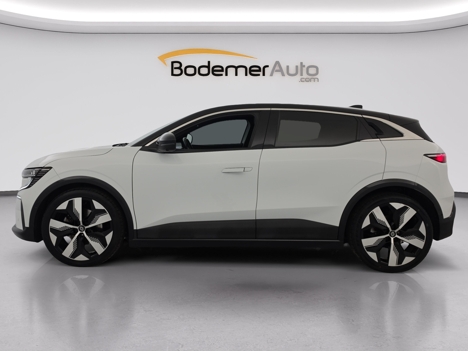 Vente en ligne Renault Megane E-Tech  EV60 220 ch super charge au prix de 23 690 €