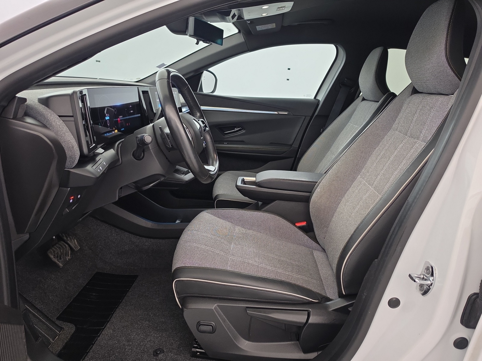 Vente en ligne Renault Megane E-Tech  EV60 220 ch super charge au prix de 23 690 €