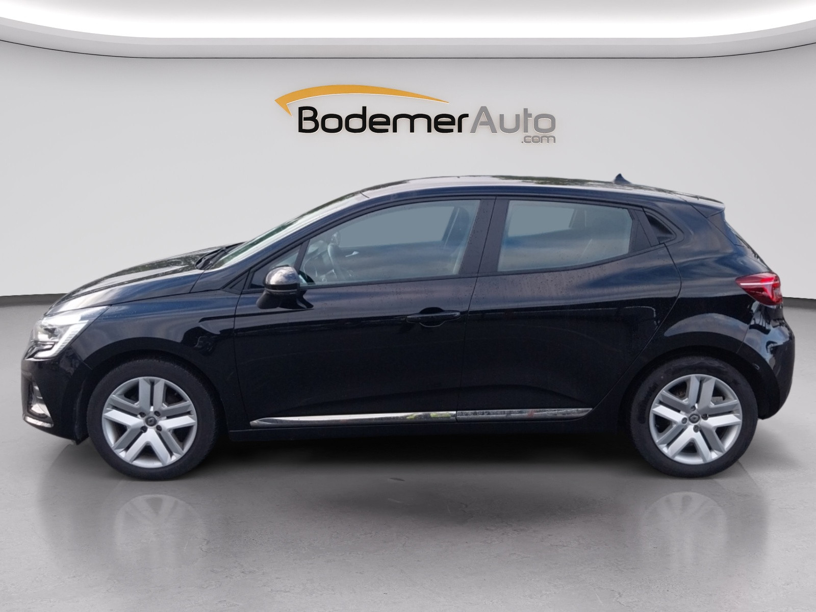 Vente en ligne Renault Clio 5 Clio Blue dCi 85 au prix de 12 590 €