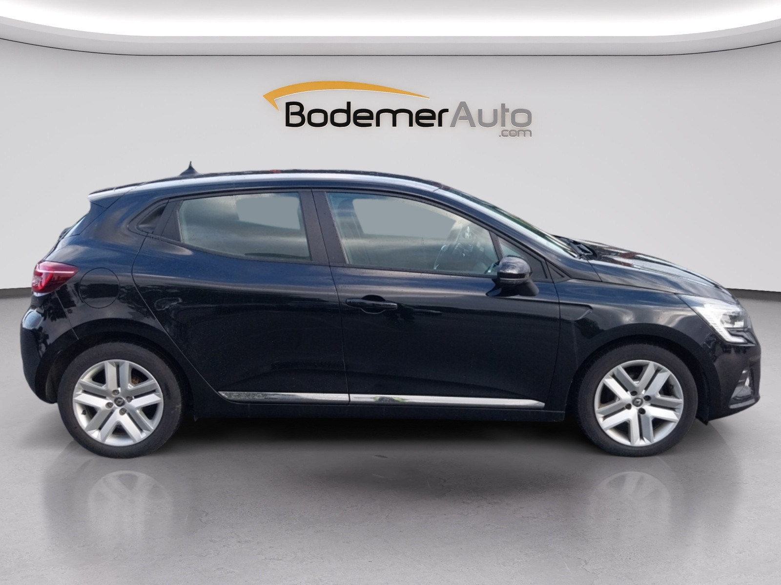 Vente en ligne Renault Clio 5 Clio Blue dCi 85 au prix de 12 590 €