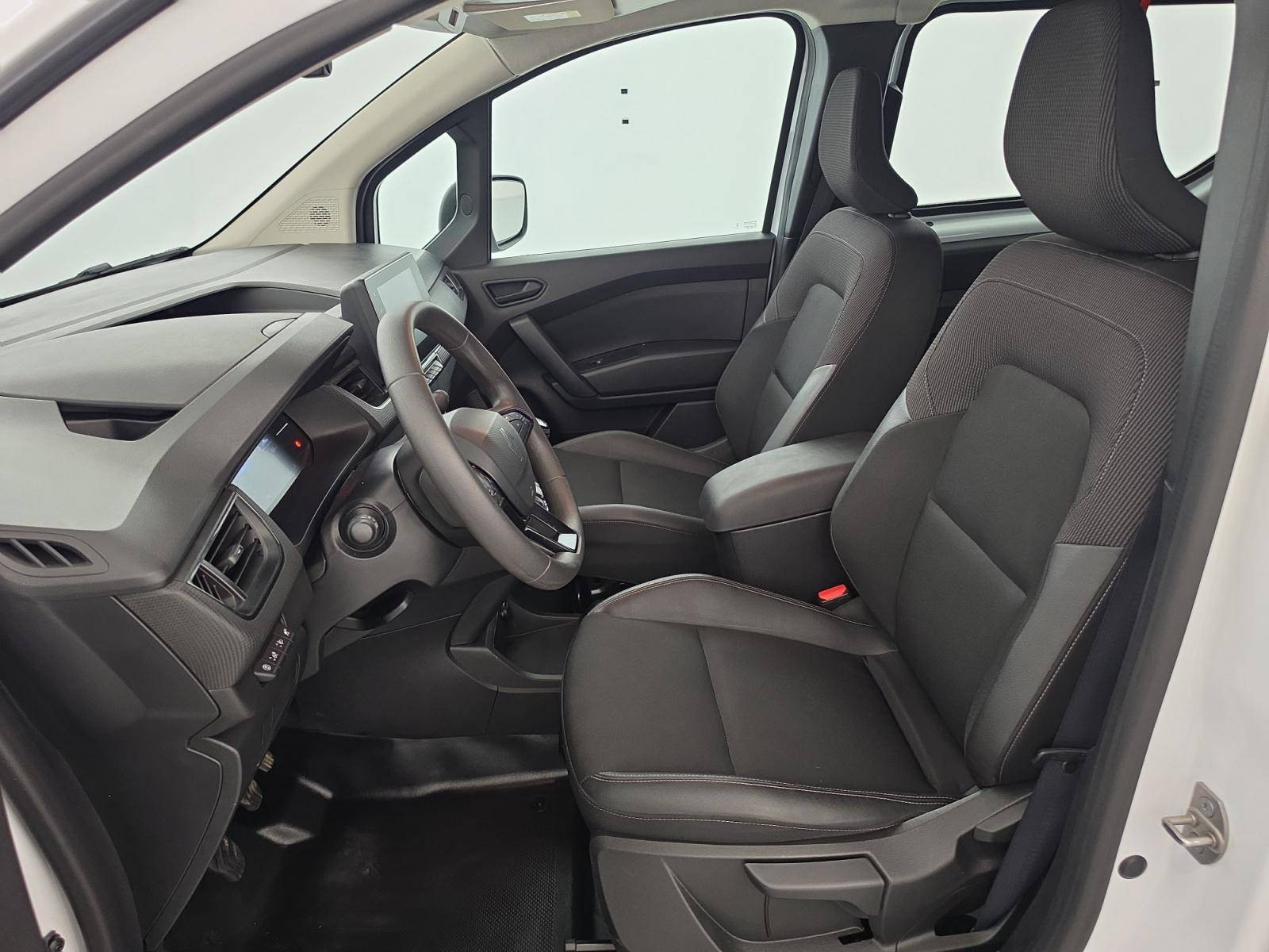 Vente en ligne Renault Kangoo Van KANGOO VAN CA BLUE DCI 115 L2 au prix de 20 990 €