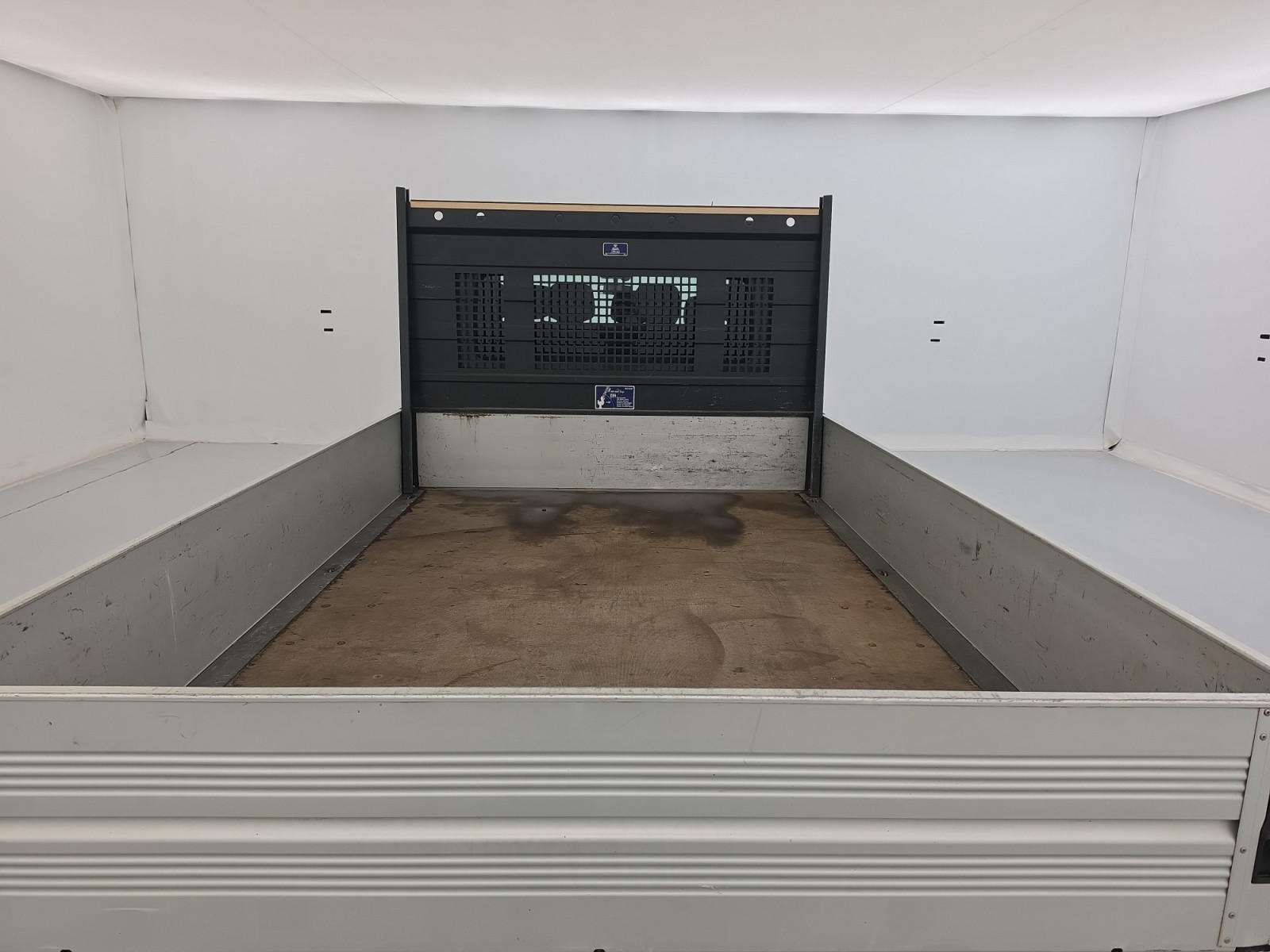 Vente en ligne Renault Master Benne MASTER BS TRAC F3500 L2 DCI 135 au prix de 24 990 €