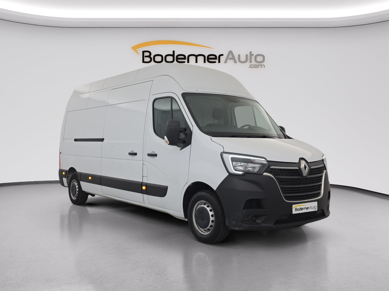 Vente en ligne Renault Master Fourgon MASTER FGN TRAC F3500 L3H3 BLUE DCI 135 au prix de 22 990 €