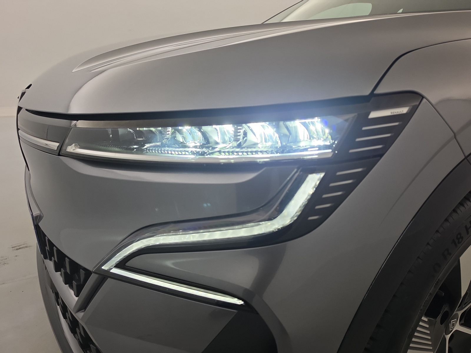 Vente en ligne Renault Megane E-Tech  EV60 220 ch super charge au prix de 23 490 €