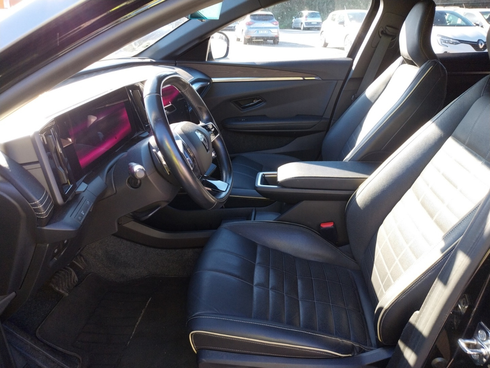 Vente en ligne Renault Megane E-Tech  EV60 220 ch super charge au prix de 23 790 €