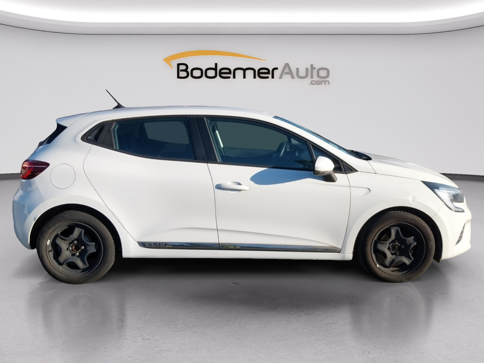 Vente en ligne Renault Clio 5 Clio TCe 90 - 21 au prix de 12 490 €