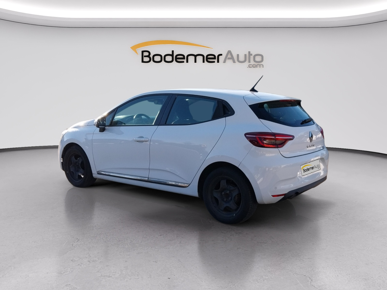 Vente en ligne Renault Clio 5 Clio TCe 90 - 21 au prix de 12 490 €