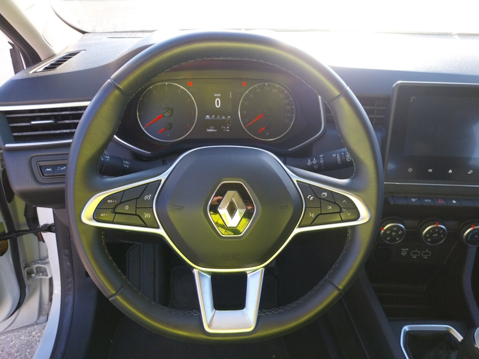 Vente en ligne Renault Clio 5 Clio TCe 90 - 21 au prix de 12 490 €