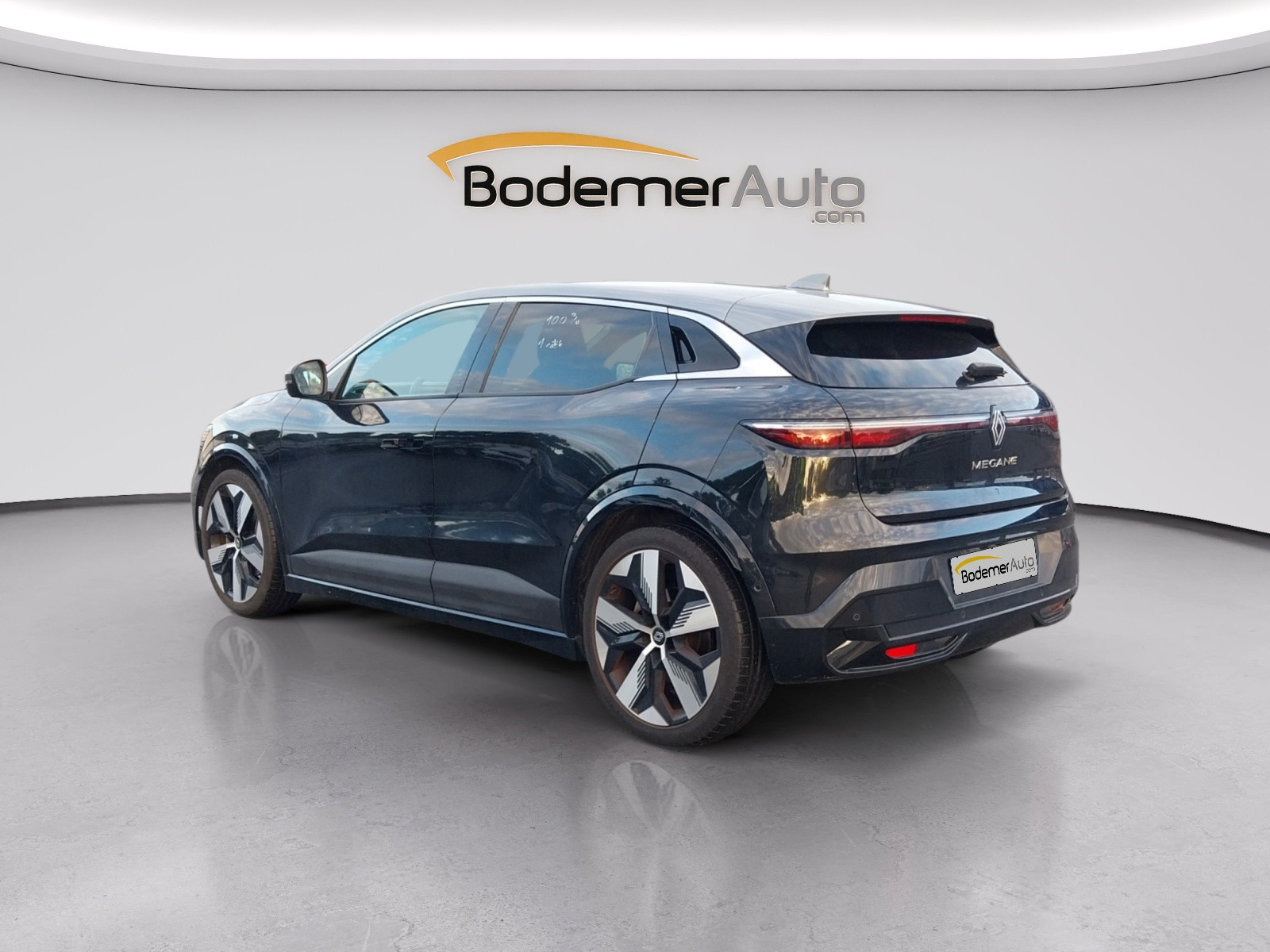 Vente en ligne Renault Megane E-Tech  EV60 220 ch super charge au prix de 25 790 €