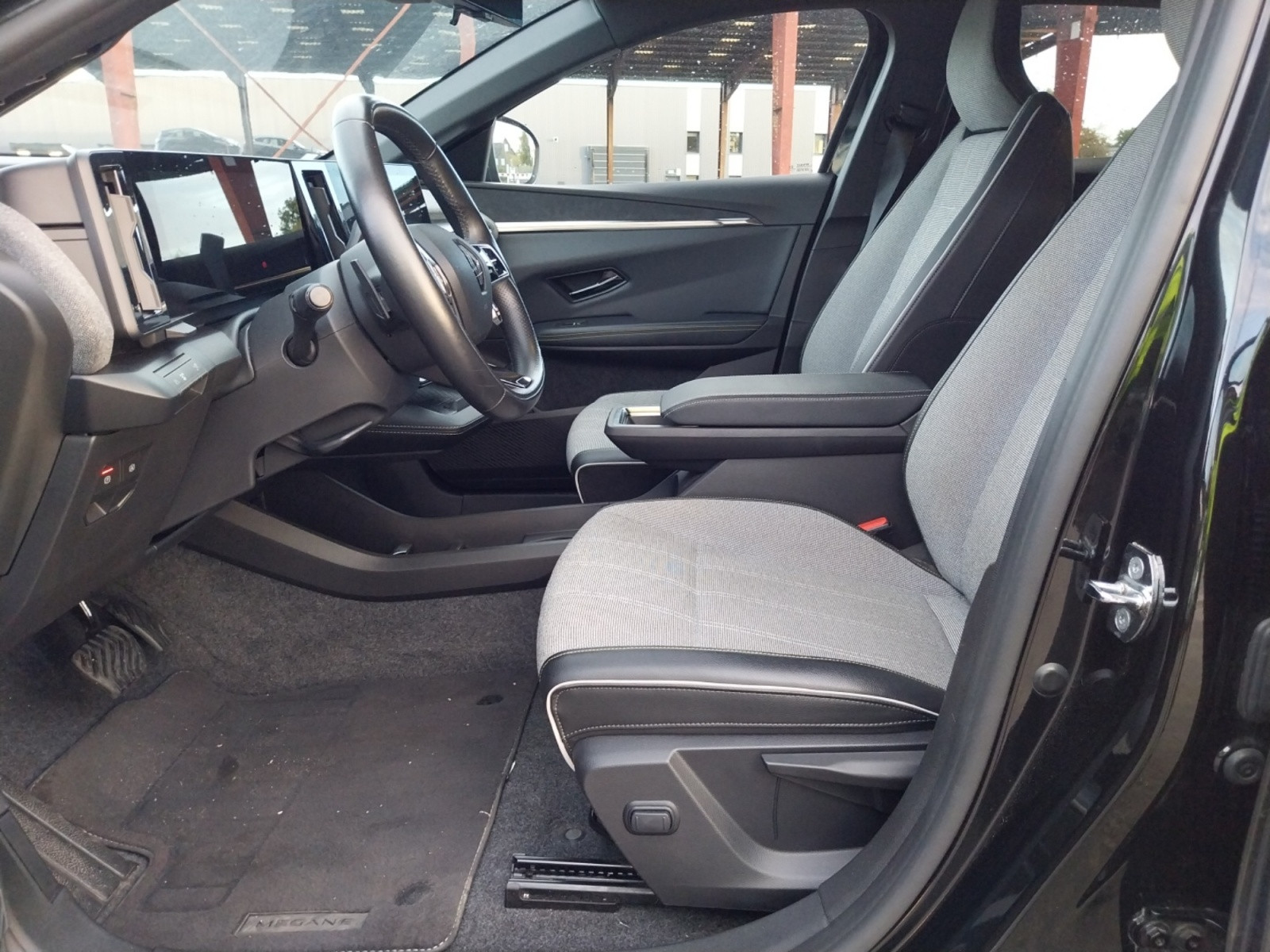 Vente en ligne Renault Megane E-Tech  EV60 220 ch super charge au prix de 25 790 €