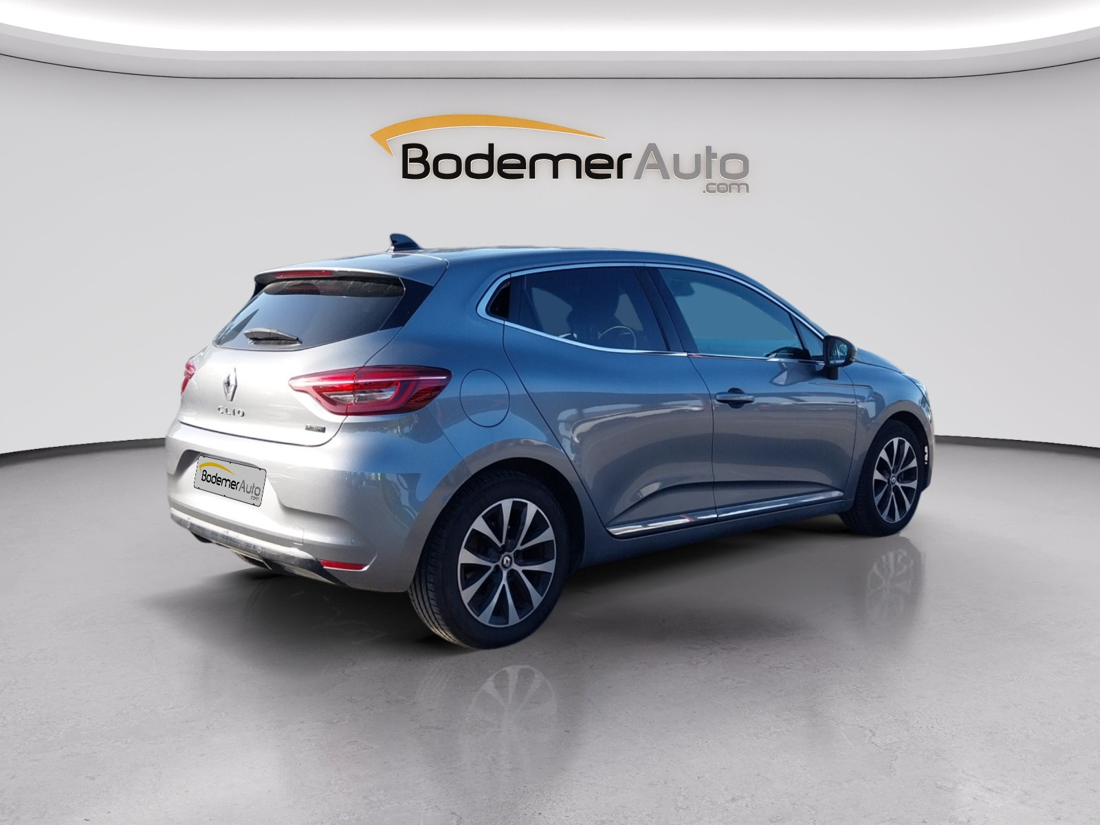 Vente en ligne Renault Clio 5 Clio E-Tech full hybrid 145 au prix de 16 990 €