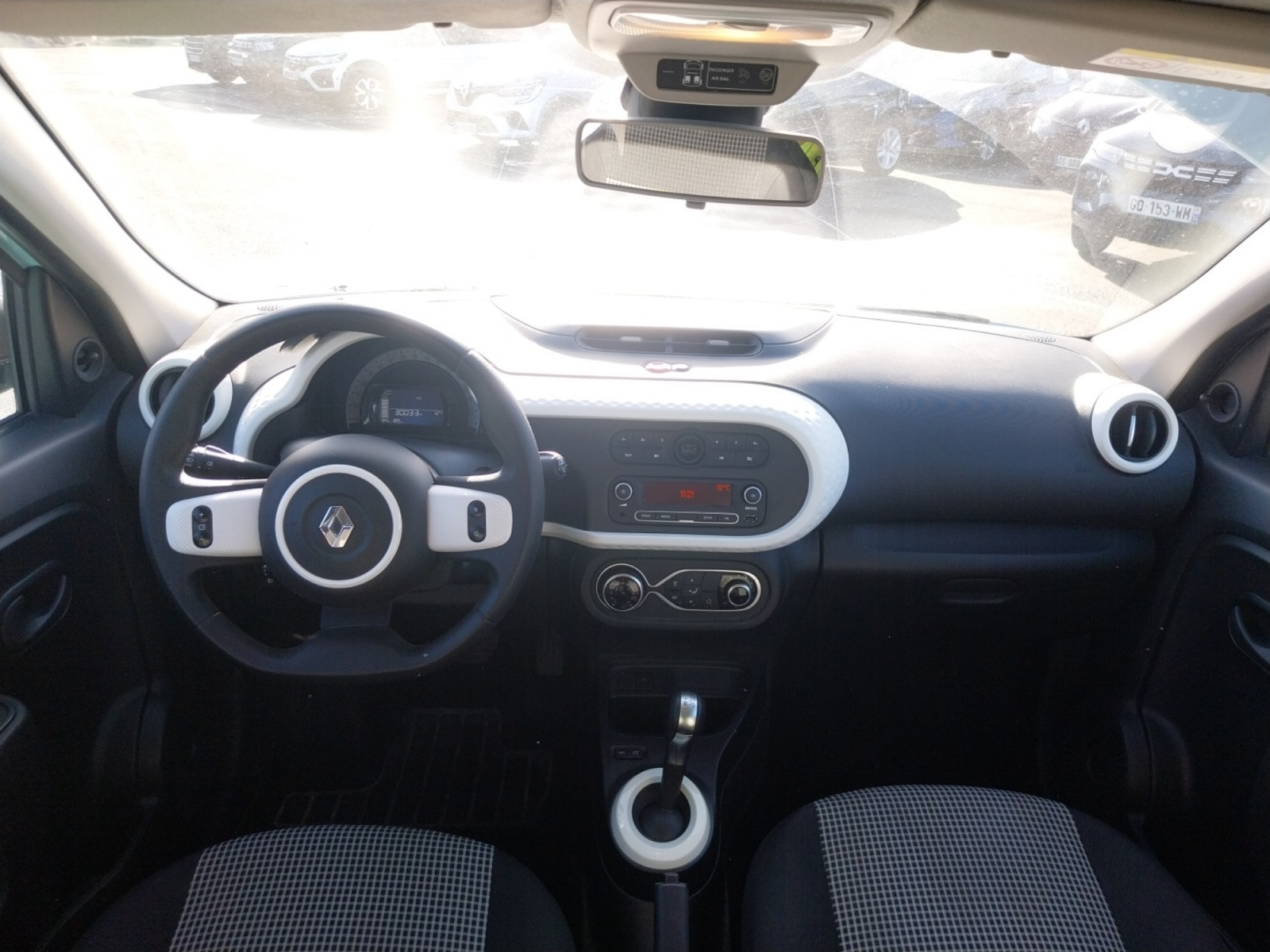 Vente en ligne Renault Twingo Electrique Twingo III E-Tech au prix de 12 490 €
