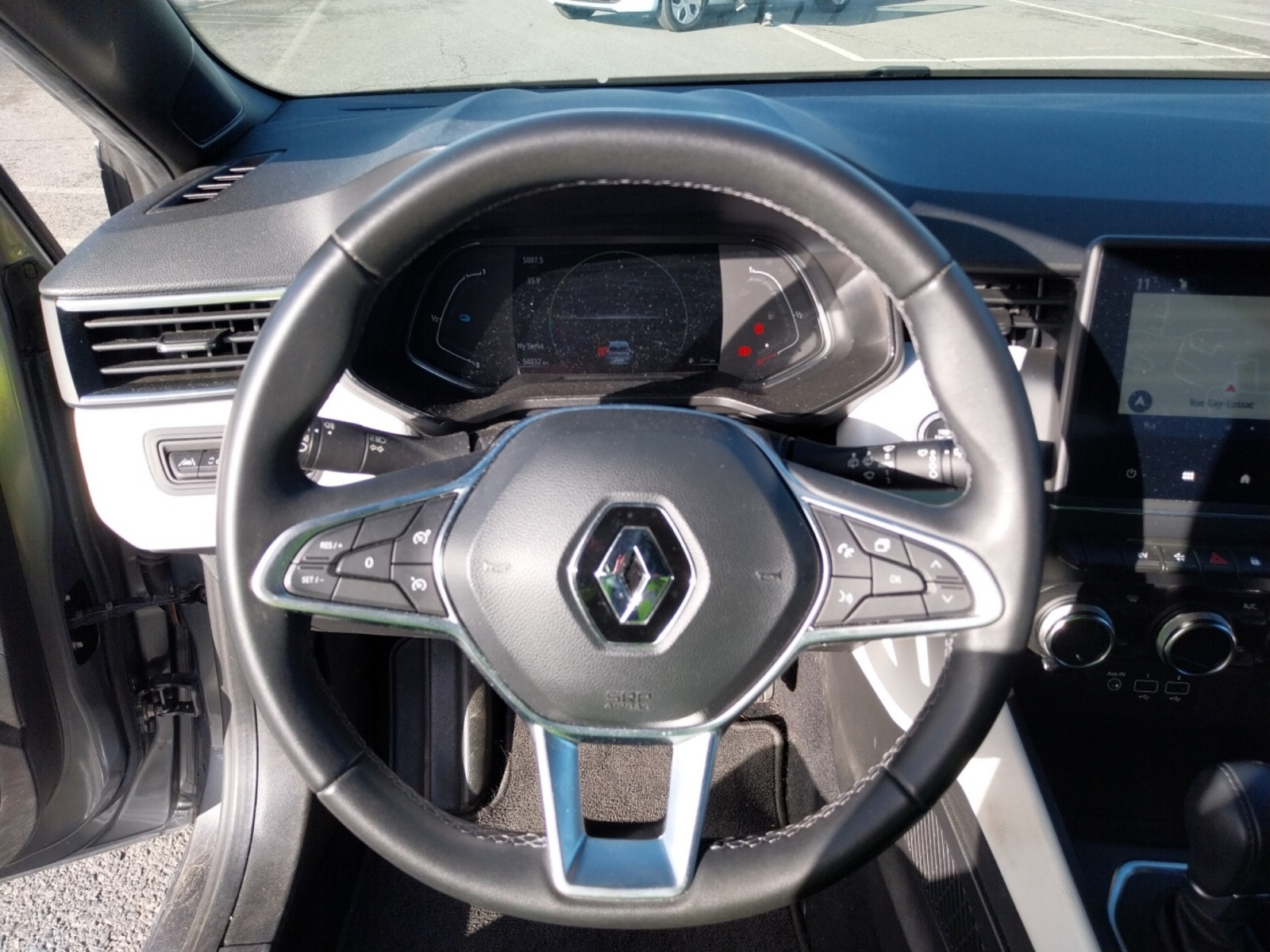 Vente en ligne Renault Clio 5 Clio E-Tech full hybrid 145 au prix de 16 990 €