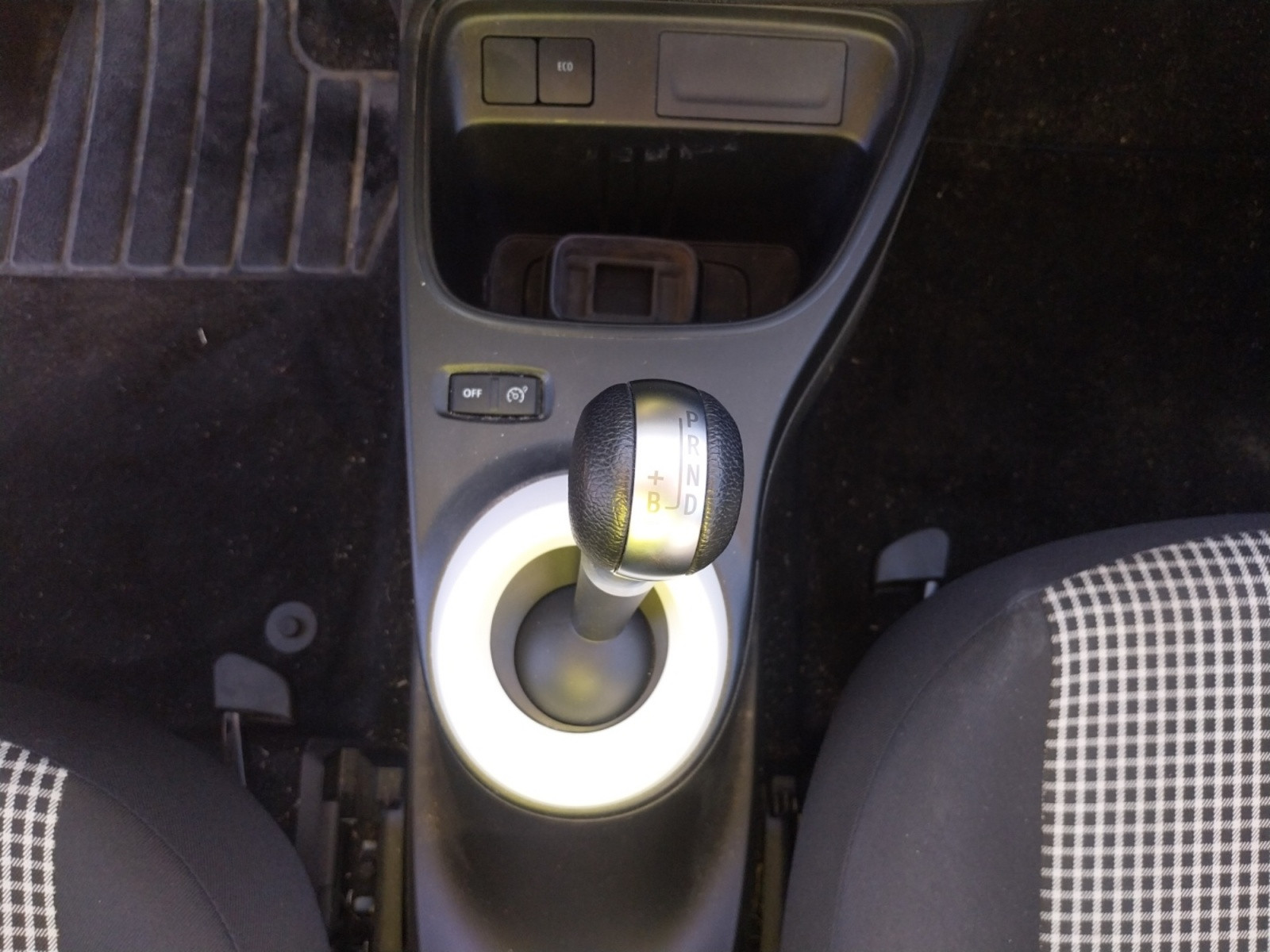 Vente en ligne Renault Twingo Electrique Twingo III E-Tech au prix de 12 490 €