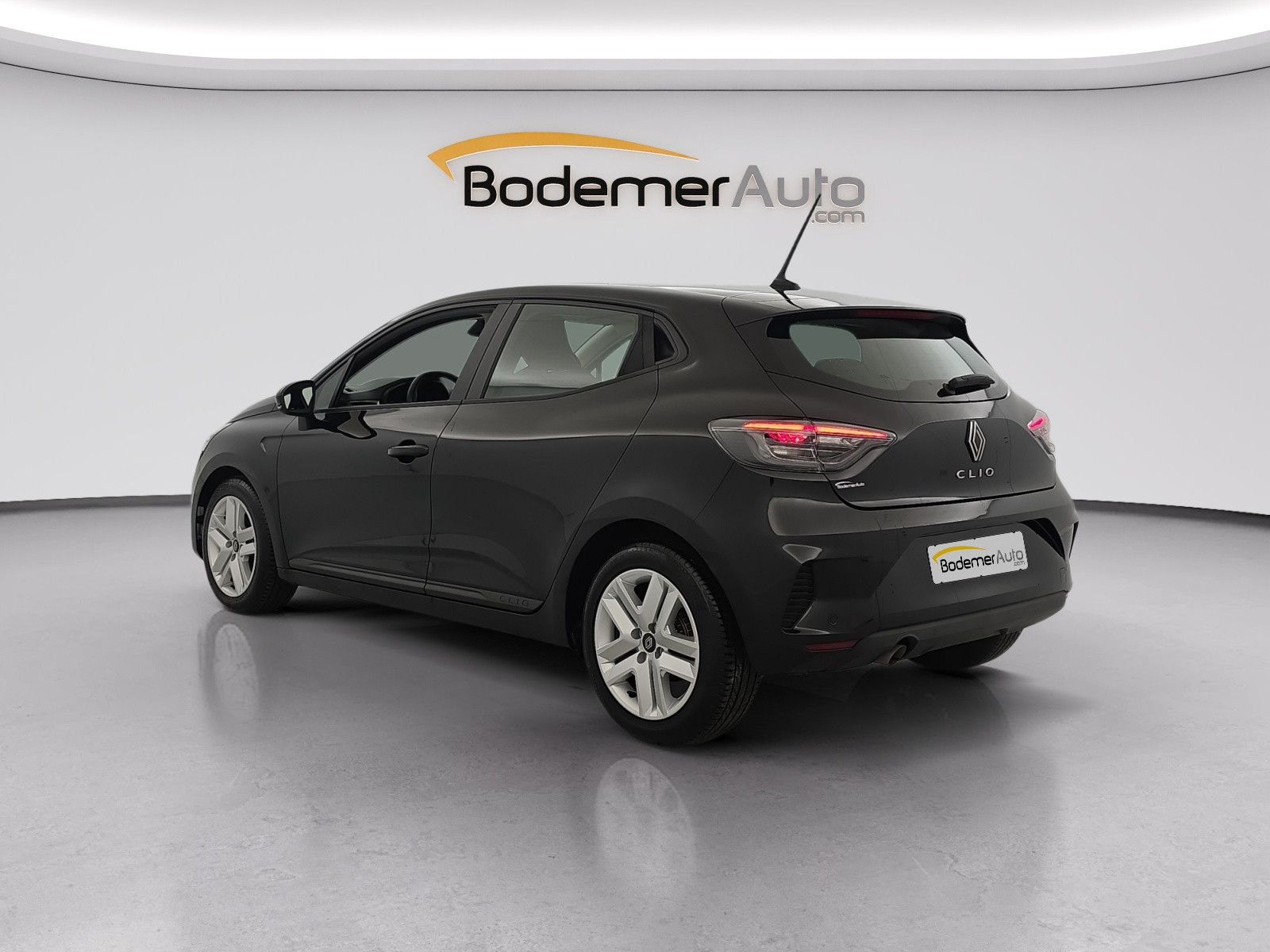 Vente en ligne Renault Clio 5 Clio TCe 90 au prix de 14 890 €