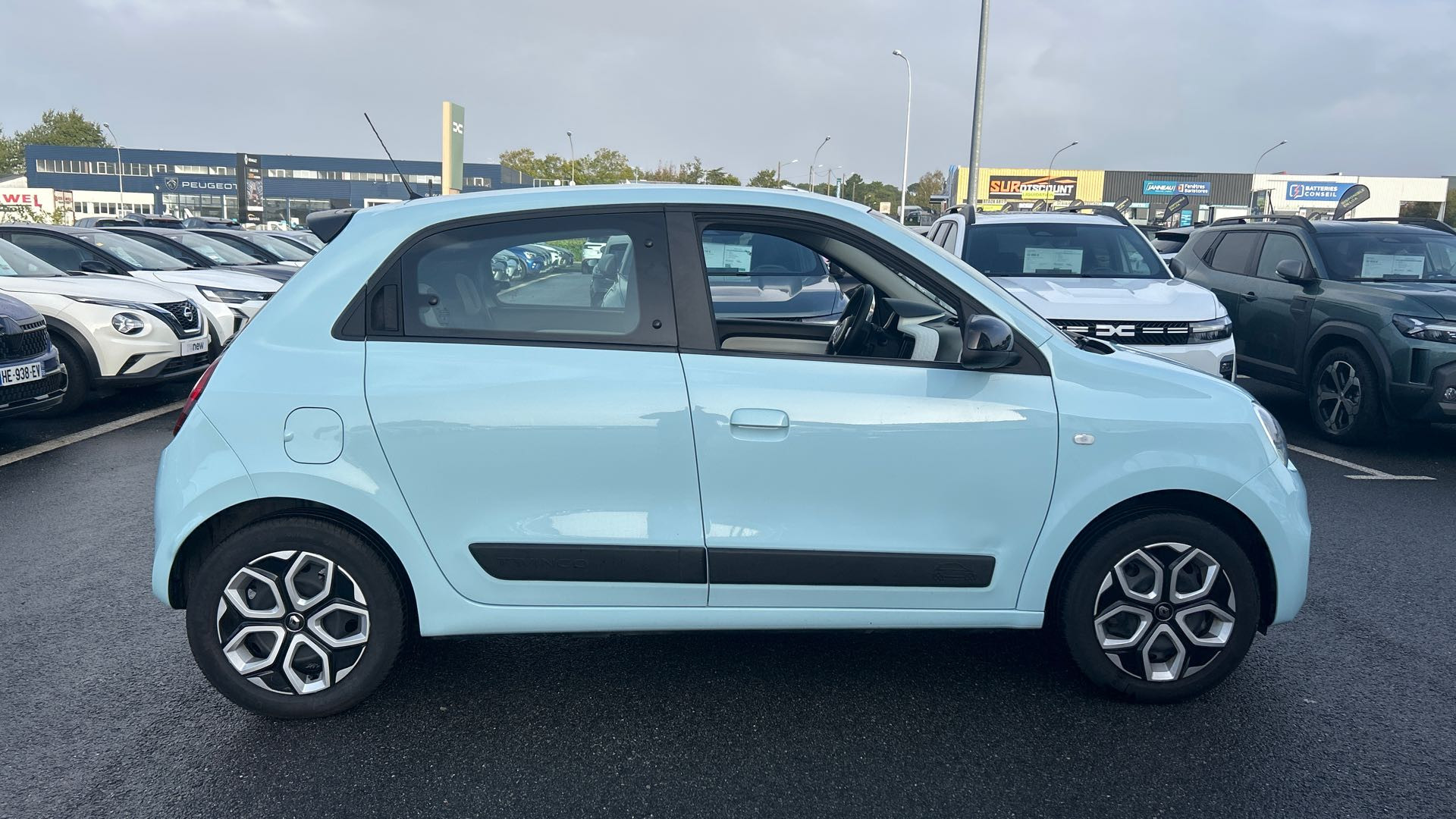 Vente en ligne Renault Twingo 3  SCe 65 au prix de 12 904 €