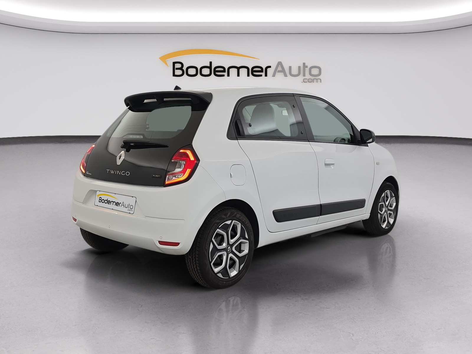 Vente en ligne Renault Twingo Electrique Twingo III E-Tech au prix de 12 990 €