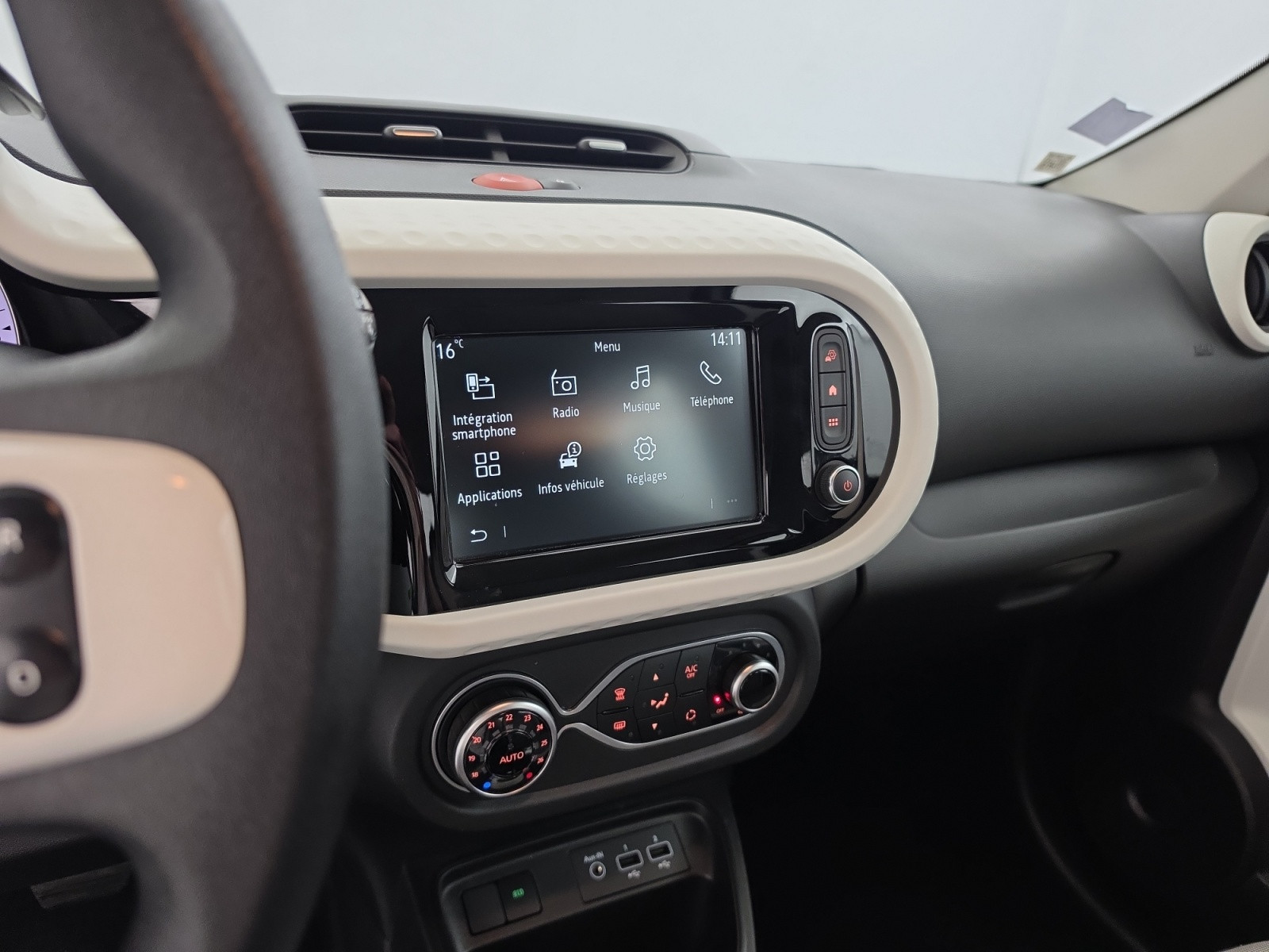 Vente en ligne Renault Twingo Electrique Twingo III E-Tech au prix de 12 990 €