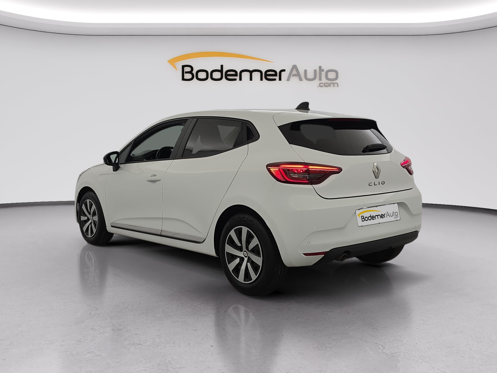 Vente en ligne Renault Clio 5 Clio SCe 65 au prix de 12 890 €