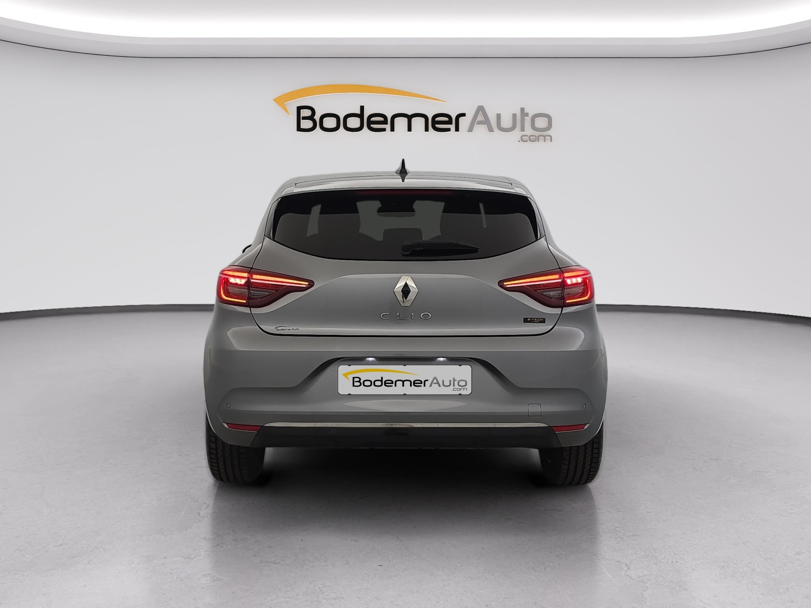 Vente en ligne Renault Clio 5 Clio E-Tech full hybrid 145 au prix de 16 990 €
