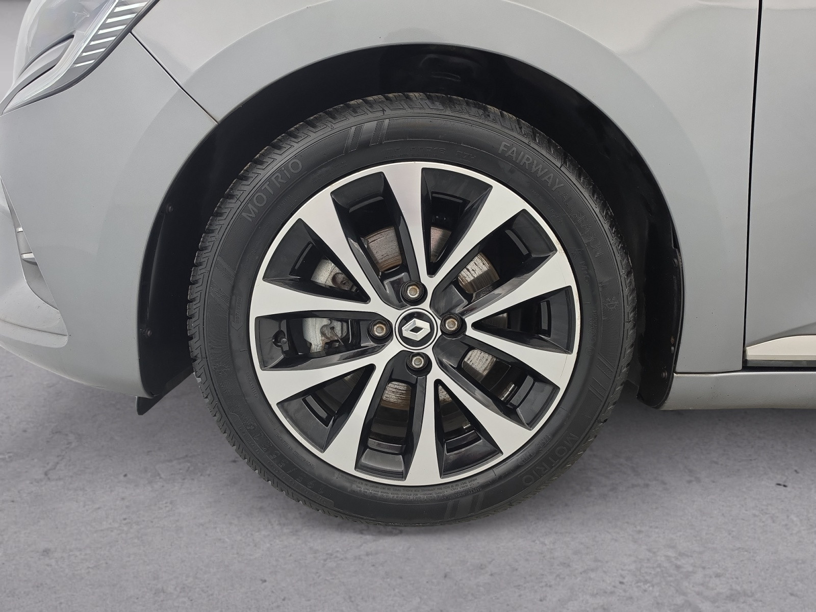 Vente en ligne Renault Clio 5 Clio E-Tech full hybrid 145 au prix de 16 990 €